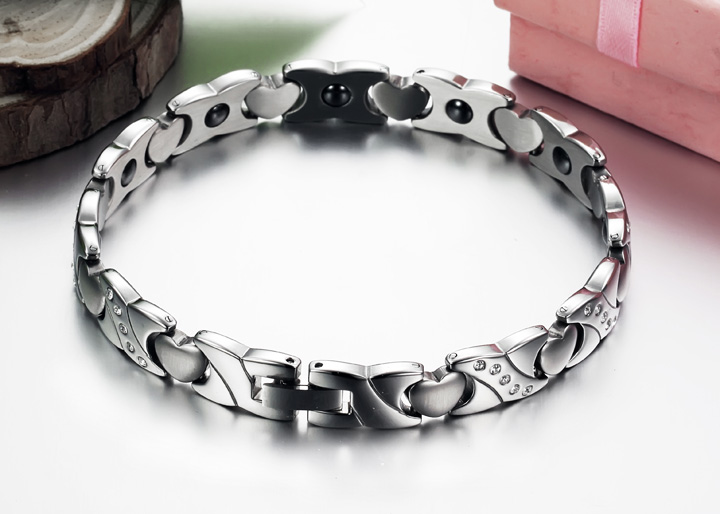 Wholesale Stainless steel radiation protection health magnetic heart shape Bracelet TGSMB048 1