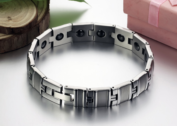 Wholesale Stainless steel radiation protection health magneticman Bracelet TGSMB050 1