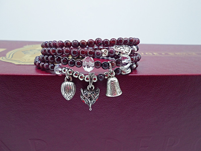 Wholesale Trendy Natural Garnet Wine Red Bracelets Women Female Jewelry fox Crystal Charm Bracelet Gift for Girls VGB020 4