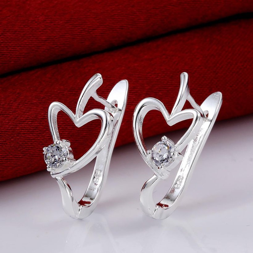 Wholesale Unique Hoop Earrings For Women U Shape Heart With Zirconia earring Fashion Jewelry Accessories TGCLE033 2
