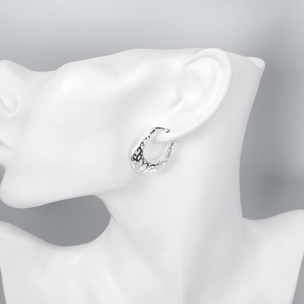 Wholesale Trendy Silver Geometric Clip Earring Classic U shape Hollow Flower Earrings Charm Women Party Gift Fashion Engagement Jewelry TGCLE037 4