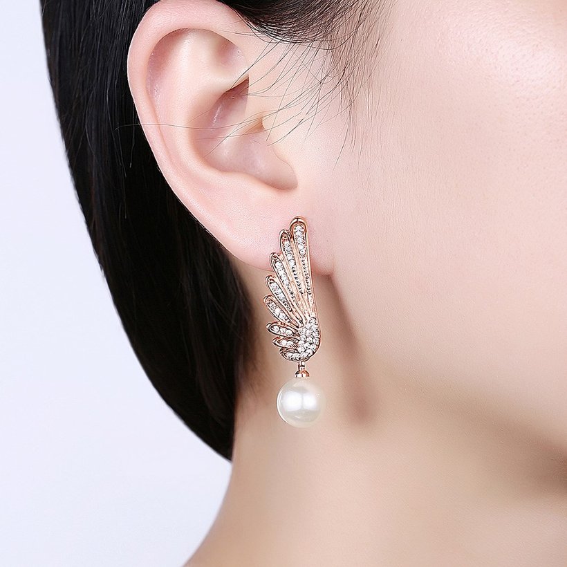Wholesale Classic Gold Christmas Wing Stud Earring Fashion Ladies Simple Asymmetric Angel Wings Pearls Drop woman Earrings TGGPE285 0