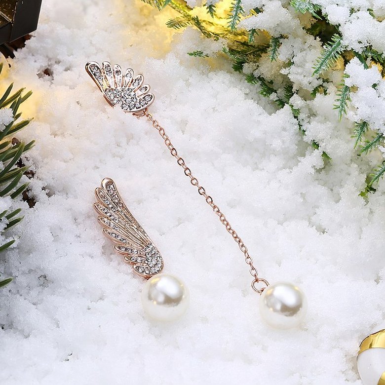 Wholesale Classic Gold Christmas Wing Stud Earring Fashion Ladies Simple Asymmetric Angel Wings Pearls Drop woman Earrings TGGPE285 1