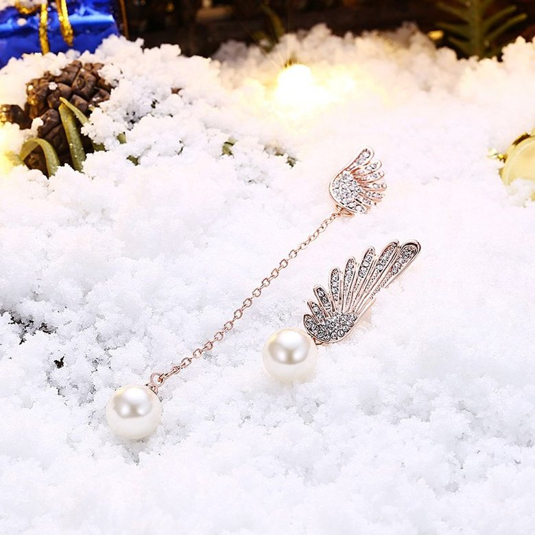 Wholesale Classic Gold Christmas Wing Stud Earring Fashion Ladies Simple Asymmetric Angel Wings Pearls Drop woman Earrings TGGPE285 3