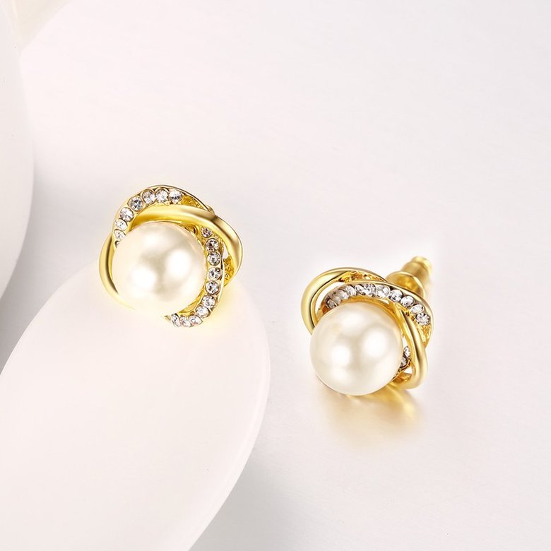 Wholesale jewelry from China Classic 24K Gold Stud Earring pearl petal earrings temperament female jewelry TGGPE050 0