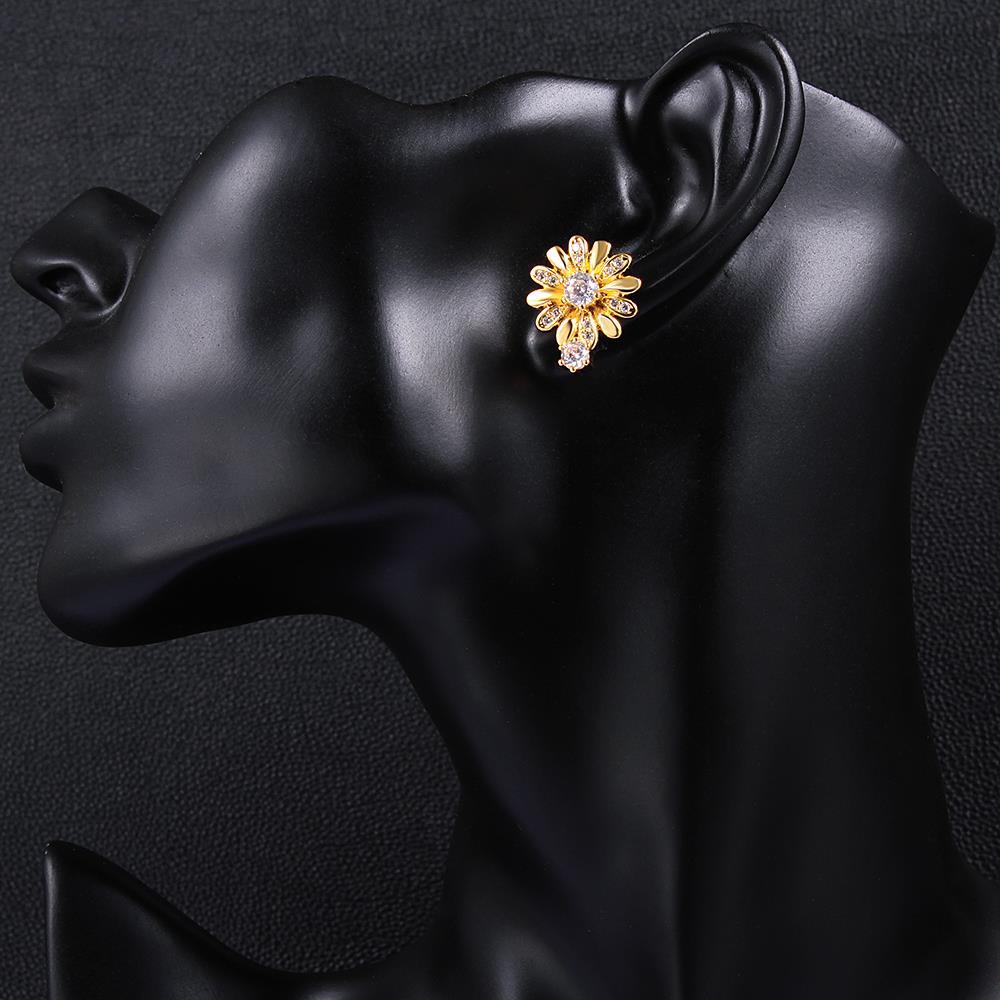 Wholesale Romantic 24K Gold Plated CZ Stud Earring Accessories chrysanthemum Shape Zircon Earrings for Women Wedding Engagement TGGPE220 5