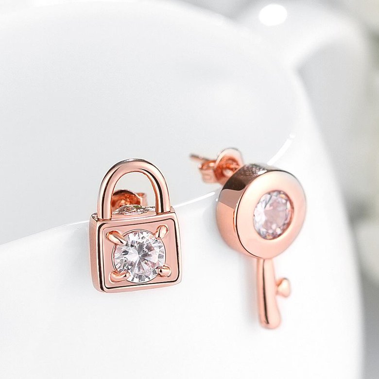 Wholesale Trendy Delicate Inlaid Zircon Key Lock Asymmetric Earring For Women rose gold Accessories Luxury Earring Jewelry Gift  TGGPE284 2
