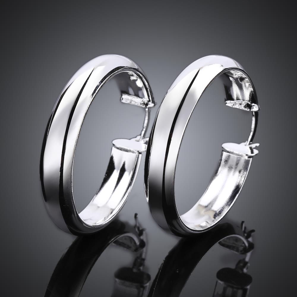 Wholesale Hot Sale Silver plated Simple  round Shaped Hoop Earrings For Women fashion Jewelry China Wedding Accessories  TGHE033 3
