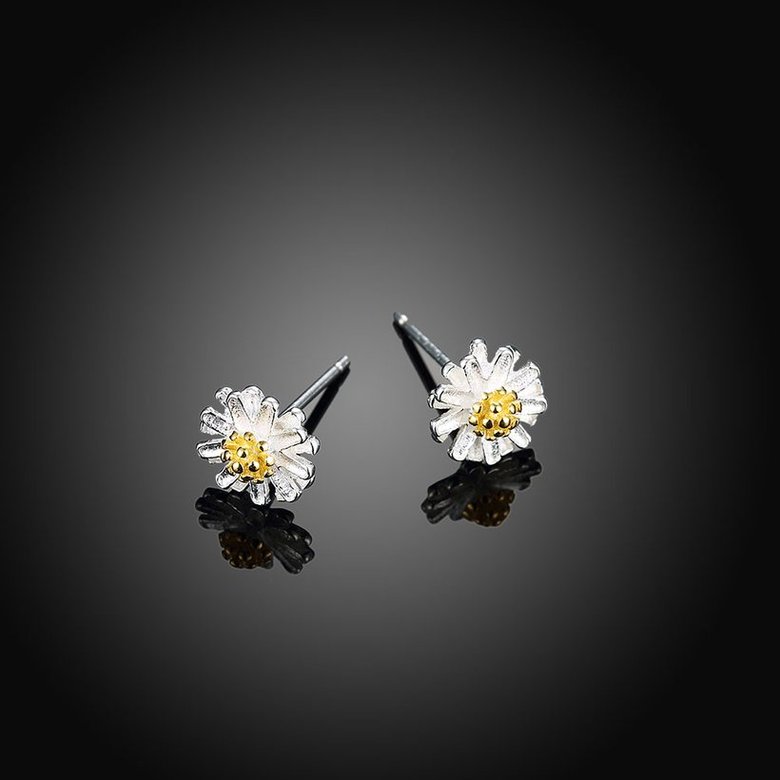 Wholesale New Fashion Sterling Earrings Female Daisy Chrysanthemum Earrings Korean Fresh Sun Flower Jewelry New Product Launch TGSLE206 1