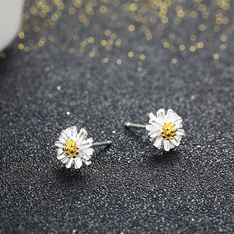Wholesale New Fashion Sterling Earrings Female Daisy Chrysanthemum Earrings Korean Fresh Sun Flower Jewelry New Product Launch TGSLE206 2