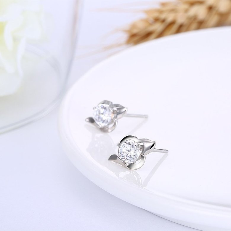 Wholesale Fashion romantic 925 Sterling Silver Stud Earrings High Quality Woman Fashion Jewelry cute shiny Zircon Hot Sale Earrings TGSLE020 3