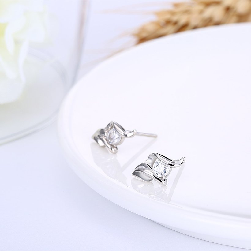 Wholesale Hot wholesale jewelry Fashion romantic 925 Sterling Silver Stud Earrings High Quality Woman Jewelry cute shiny Zircon Earrings TGSLE036 3