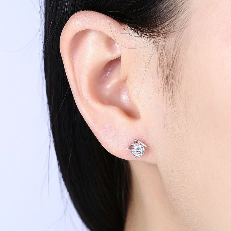 Wholesale Hot wholesale jewelry new style romantic 925 Sterling Silver Stud Earrings High Quality Woman Jewelry cute shiny Zircon Earrings TGSLE042 0