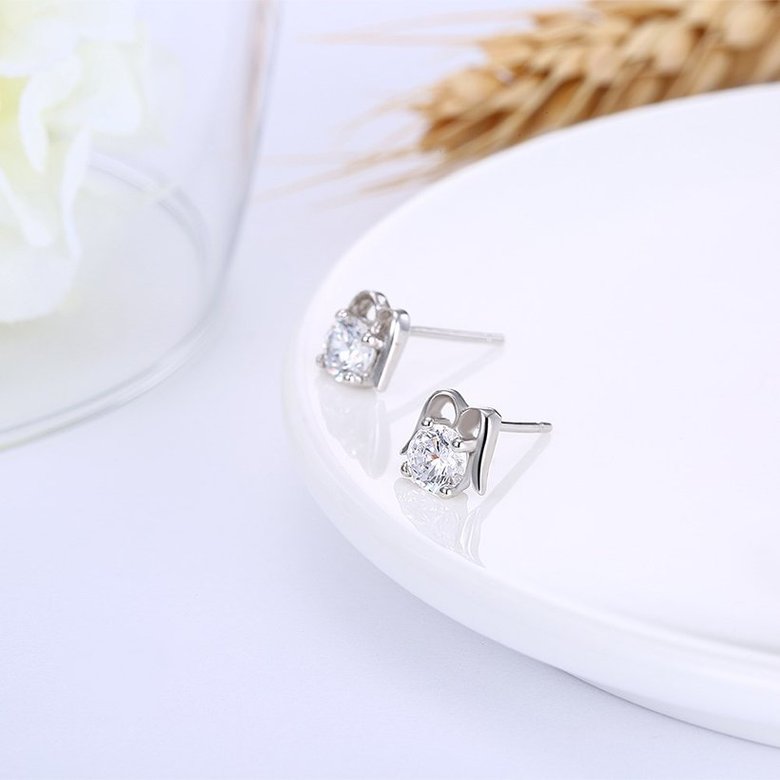 Wholesale Hot wholesale jewelry new style romantic 925 Sterling Silver Stud Earrings High Quality Woman Jewelry cute shiny Zircon Earrings TGSLE042 3