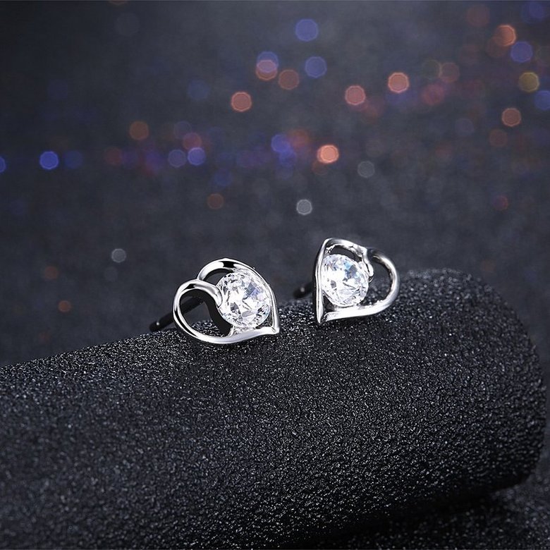 Wholesale Hot wholesale jewelry Fashion romantic 925 Sterling Silver Stud Earrings High Quality Woman Jewelry cute shiny Zircon Earrings TGSLE044 1