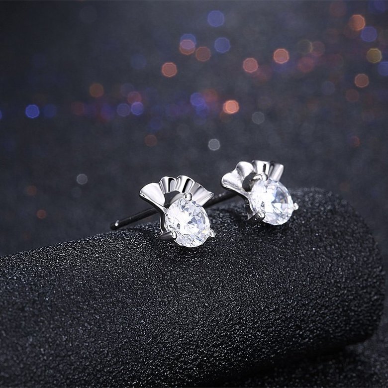 Wholesale China fashion jewelry unique 925 Sterling Silver Earrings High Quality for Woman cute sector shiny Zircon Hot Sale Earrings TGSLE046 1