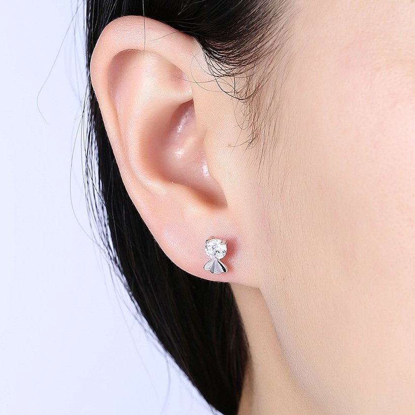 Wholesale Fashion Creative Female Small Stud Earrings 925 Sterling Silver delicate shinny Crystal Earrings Wedding party jewelry wholesale TGSLE062 0