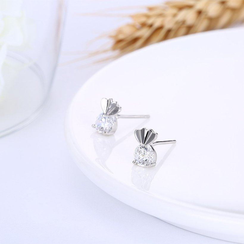 Wholesale Fashion Creative Female Small Stud Earrings 925 Sterling Silver delicate shinny Crystal Earrings Wedding party jewelry wholesale TGSLE062 3
