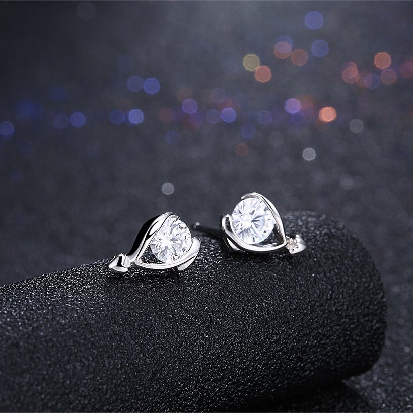 Wholesale Fashion Creative Female fish Stud Earrings 925 Sterling Silver delicate shinny Crystal Earrings Wedding party jewelry wholesale TGSLE064 1