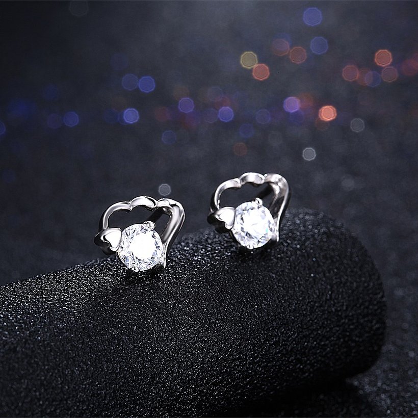 Wholesale Fashion Creative Female Small Stud Earrings 925 Sterling Silver delicate shinny Crystal Earrings Wedding party jewelry wholesale TGSLE068 1