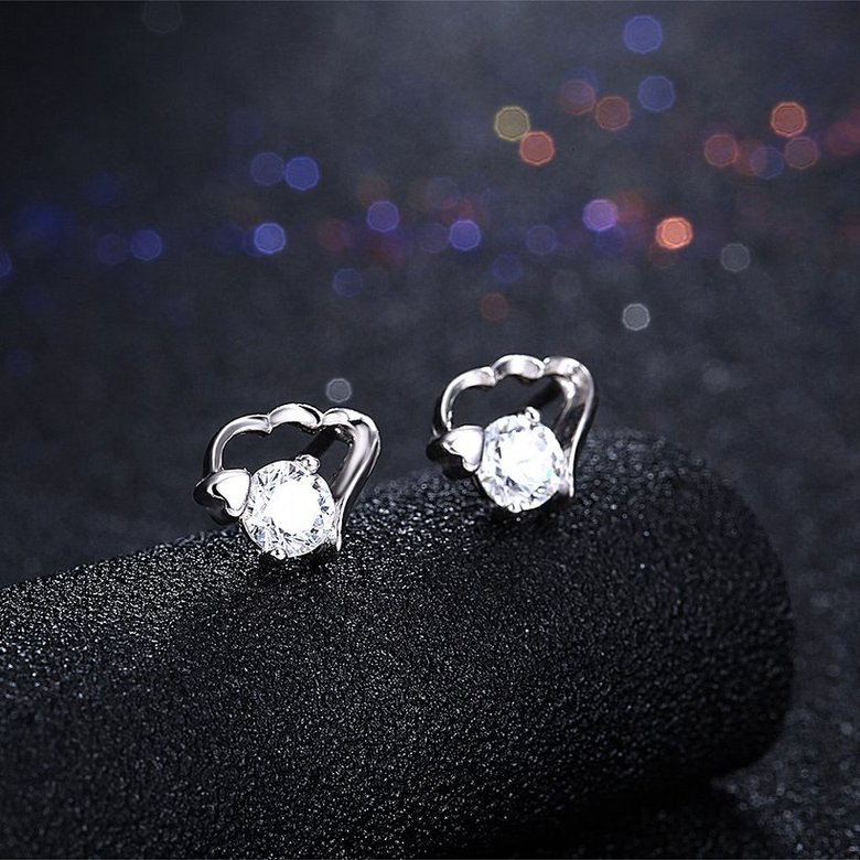 Wholesale Fashion Creative Female Small Stud Earrings 925 Sterling Silver delicate shinny Crystal Earrings Wedding party jewelry wholesale TGSLE068 1