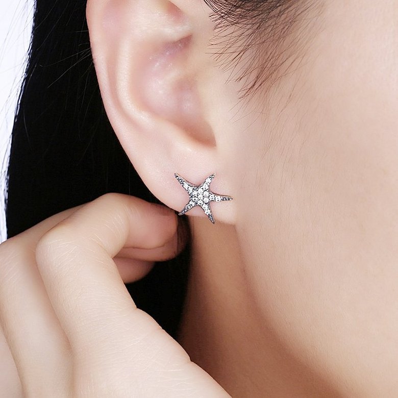 Wholesale Vintage New Fashion Anti-allergic 925 Sterling Silver Jewelry Micro-embedded Crystal Starfish Personality Exquisite Earrings TGSLE043 0
