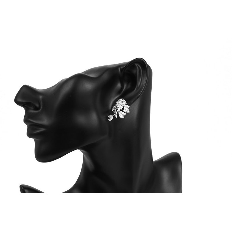 Wholesale Romantic Silver Plated chrysanthemen Dangle Earring for women Temperament earring jewelry gift TGSPDE141 4