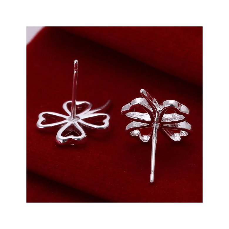 Wholesale New Arrival Romantic Silver plated Little four leaf clover Stud Earrings For Women Lovely Small Earrings Jewelry TGSPE161 1