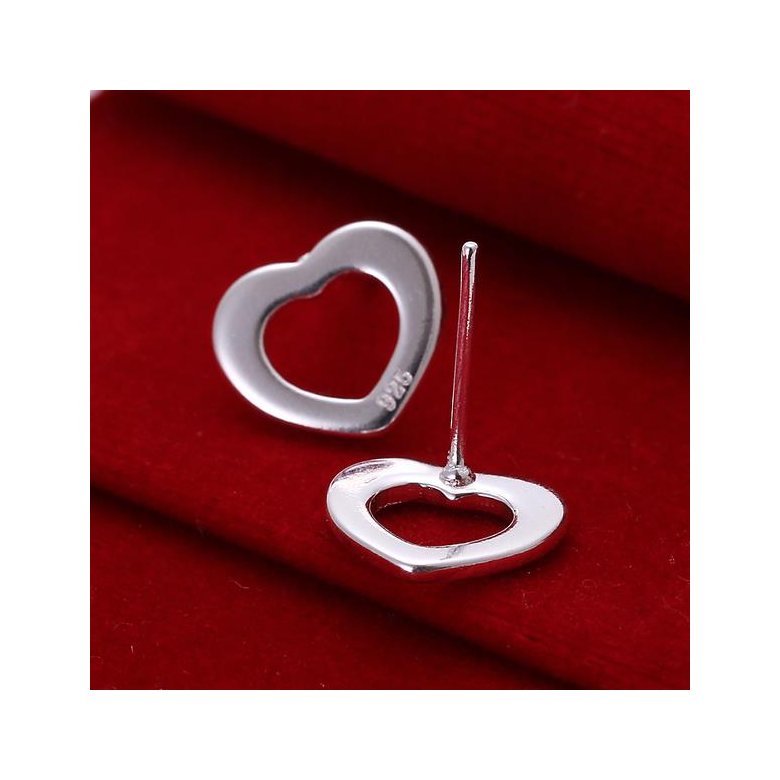Wholesale Simple Cute Female Love Heart Stud Earrings Silver plated Small Earrings Charm Wedding Earrings For Women TGSPE165 2