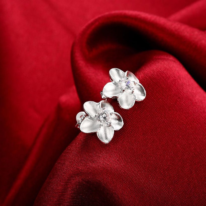 Wholesale Romantic Dainty Female White Crystal Earrings Silver plated Small Stud Earrings For Women Cute Classic Flower Wedding jewelry TGSPE183 4