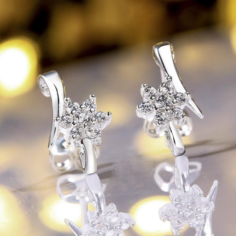 Wholesale Trendy Dainty Female White Crystal zircon Earrings Silver plated Stud Earrings For Women Cute Classic Flower Wedding Earrings TGSPE088 2