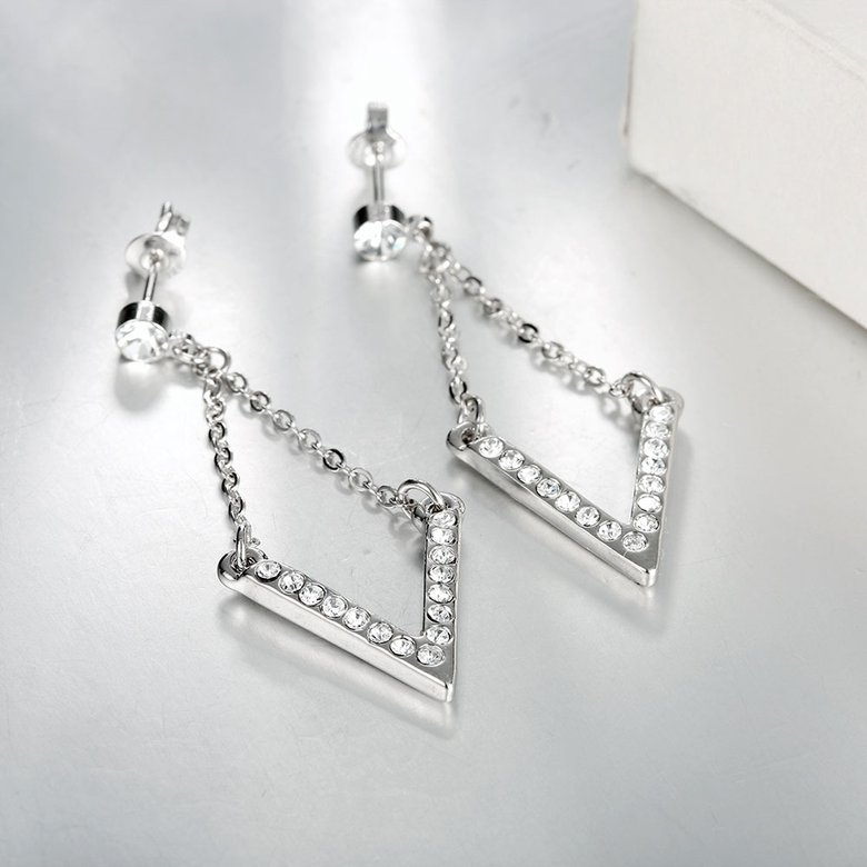 Wholesale Classic Imitation Rhodium Geometric White Crystal Dangle Earring TGGPDE188 2