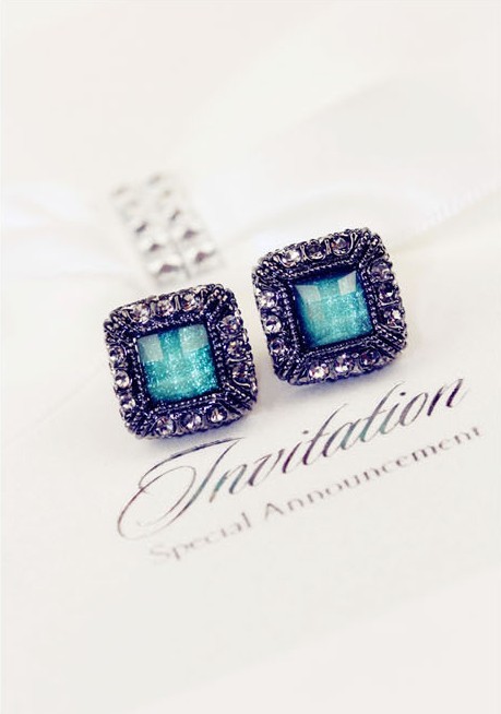 Wholesale 2020 New fashion jewelry  Square Diamond Stud Earrings For Women Fine Jewelry VGE012 1