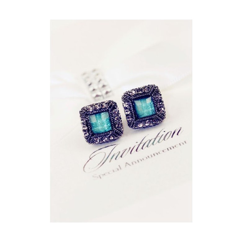 Wholesale 2020 New fashion jewelry  Square Diamond Stud Earrings For Women Fine Jewelry VGE012 1