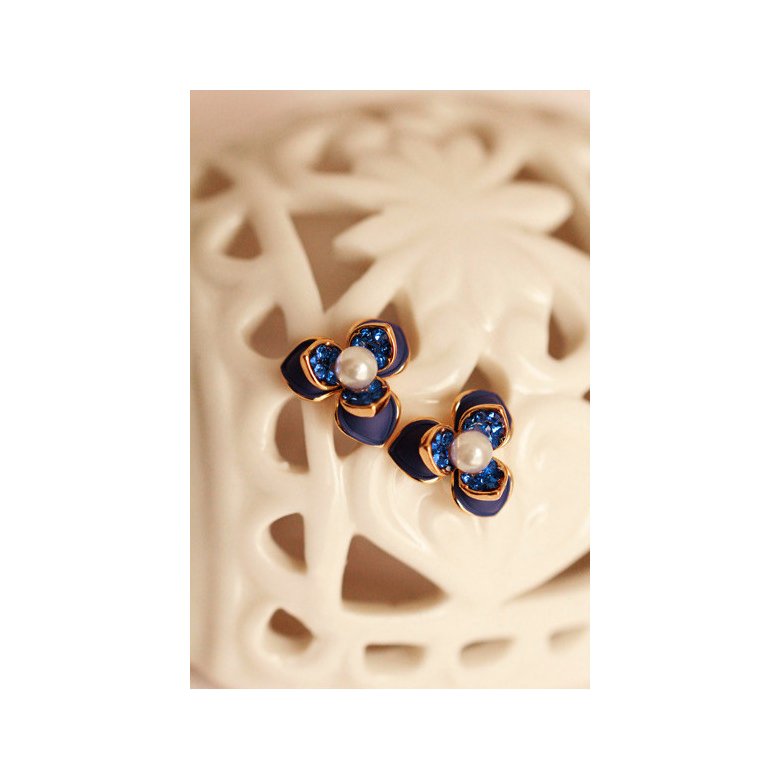 Wholesale KISSWIFE 2020 New Elegant wholesale jewelry  Noble Blue Flower Ladies Gold Rhinestone Earrings VGE016 0