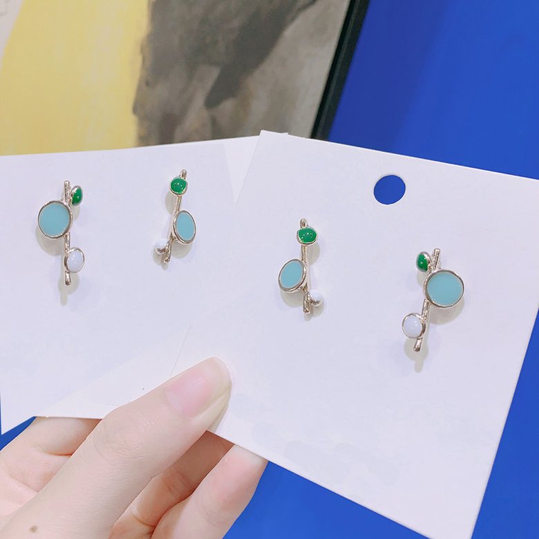 Wholesale Korean Style  Green Leaves Earrings  For Women Fashion Stylish Sweet Cute Stud Earrings Jewelry VGE017 1