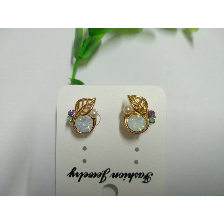 Wholesale Korean Style  Leaves Earrings For Women Fashion Stylish Sweet Cute Stud Earrings Jewelry VGE022 1