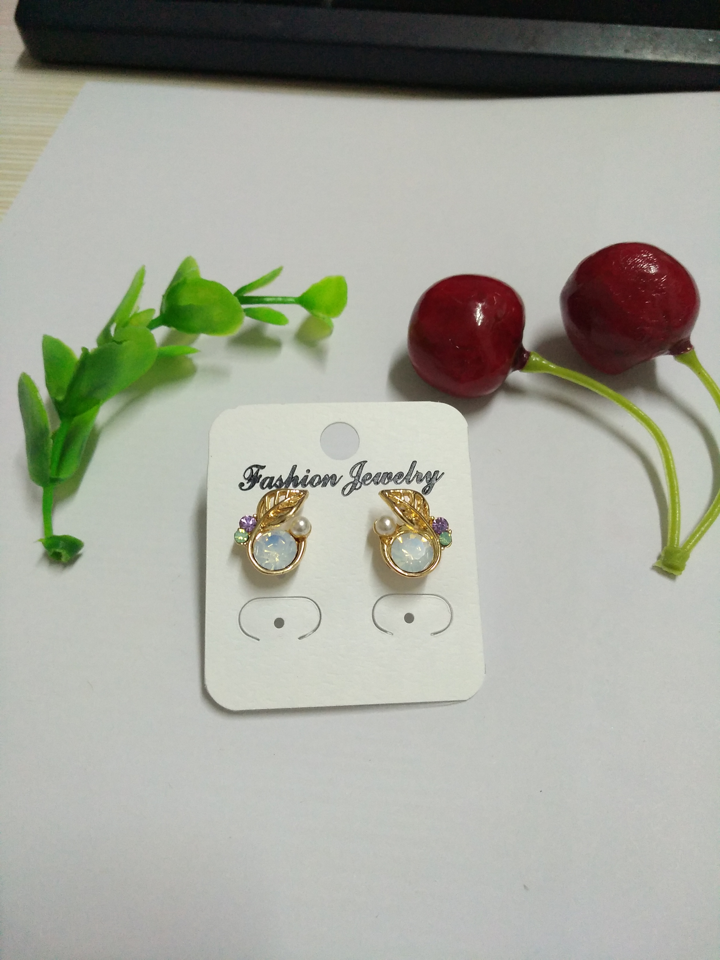 Wholesale Korean Style  Leaves Earrings For Women Fashion Stylish Sweet Cute Stud Earrings Jewelry VGE022 2