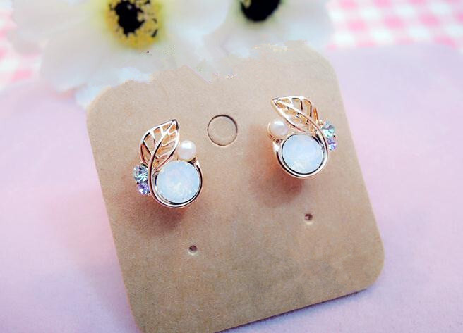 Wholesale Korean Style  Leaves Earrings For Women Fashion Stylish Sweet Cute Stud Earrings Jewelry VGE022 3