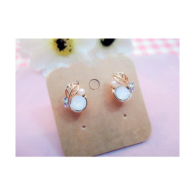 Wholesale Korean Style  Leaves Earrings For Women Fashion Stylish Sweet Cute Stud Earrings Jewelry VGE022 3