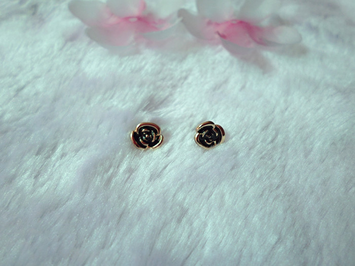 Wholesale KISSWIFE 2020 New Elegant wholesale jewelry black rose Flower Ladies Gold Earrings VGE026 0
