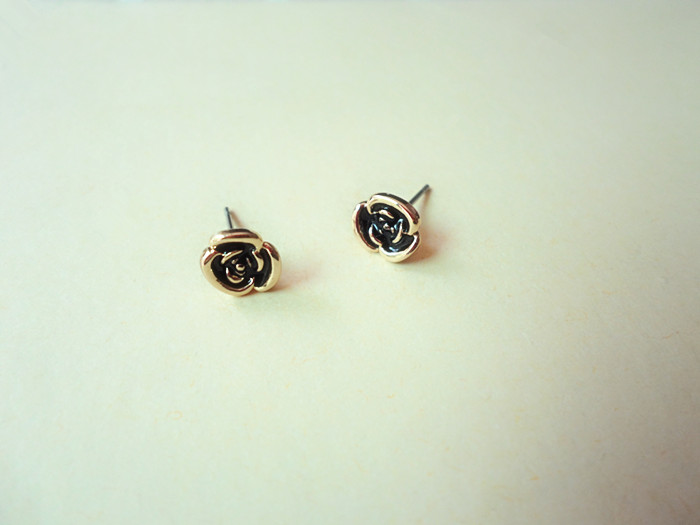 Wholesale KISSWIFE 2020 New Elegant wholesale jewelry black rose Flower Ladies Gold Earrings VGE026 1