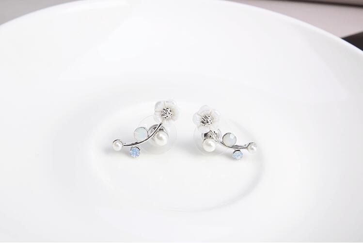 Wholesale New  Elegant Shell Pearl Flower Drop Earrings For Women Fashion Crystal Girls Jewelry  VGE043 1