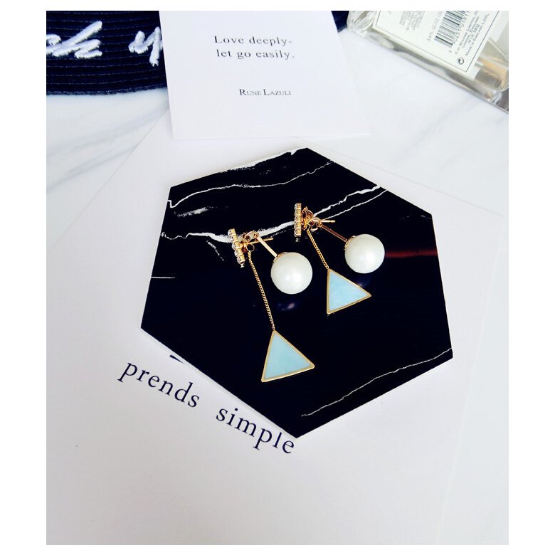 Wholesale Asymmetry Fashion 1 Pair Triangle Different pearl Women's Earrings Korean Style Earrings Jewelry Crystal Earrings  VGE055 2