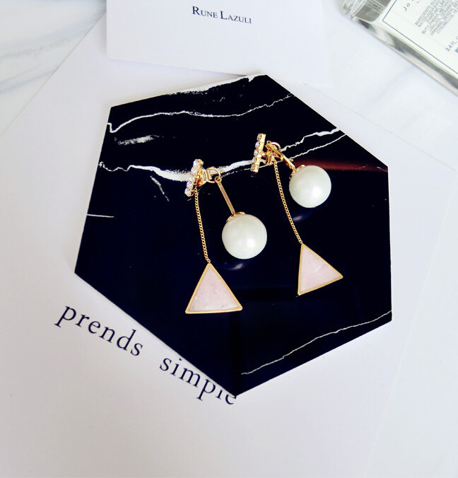 Wholesale Asymmetry Fashion 1 Pair Triangle Different pearl Women's Earrings Korean Style Earrings Jewelry Crystal Earrings  VGE055 4