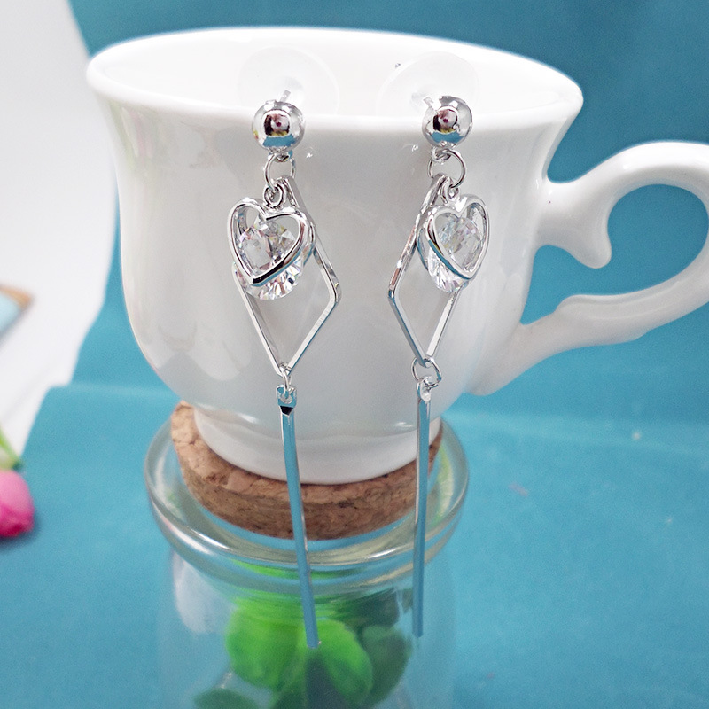 Wholesale New Fashion Geometric Long Asymmetrical Earrings Rhinestone Round Crystal Earrings   VGE070 2
