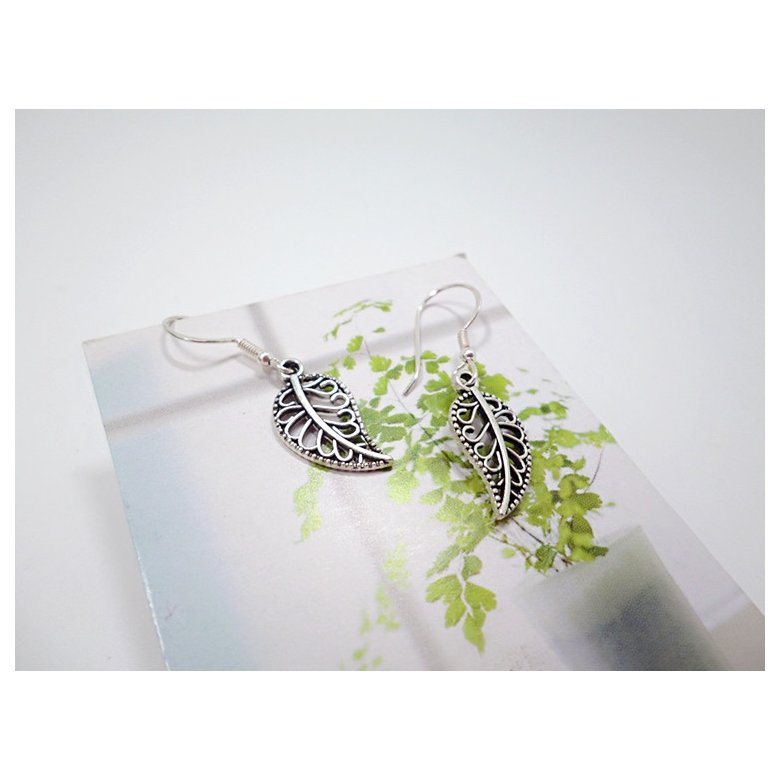 Wholesale Fashion Vintage Leaf Drop Earrings For Women Boho Statement Pendientes Long Earrings VGE075 4