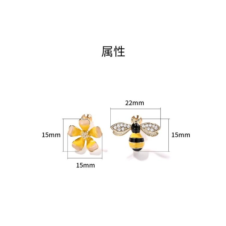 Wholesale 2020 Cute New Flower Bee Asymmetric Earrings Zircon Earrings Fashion Jewelry Punk Stud Earrings for Women Girls Gift VGE078 3