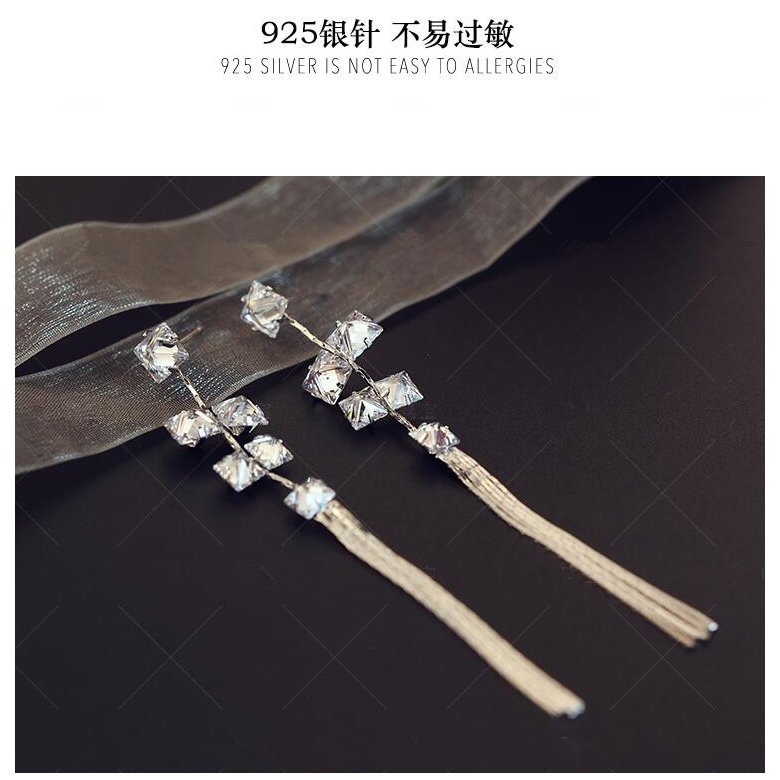 Wholesale Women's Earrings Hanging Rectangular Zircon Tassel Earrings Fashion Charm Banquet Engagement Earrings VGE092 2