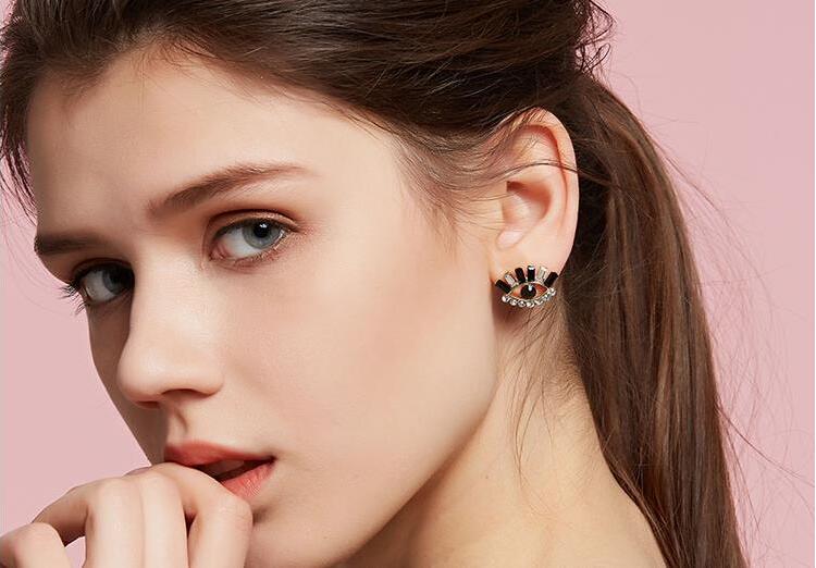 Wholesale Europe Design Vintage Eye Shape Stud Earrings For Women Fashion Personality Rhinestone Oorbellen Femme Trendy Ear Jewelry VGE098 3